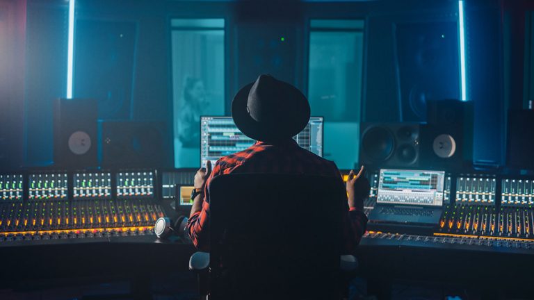 Evaluating different methods for mixing reverb for a balanced audio experience