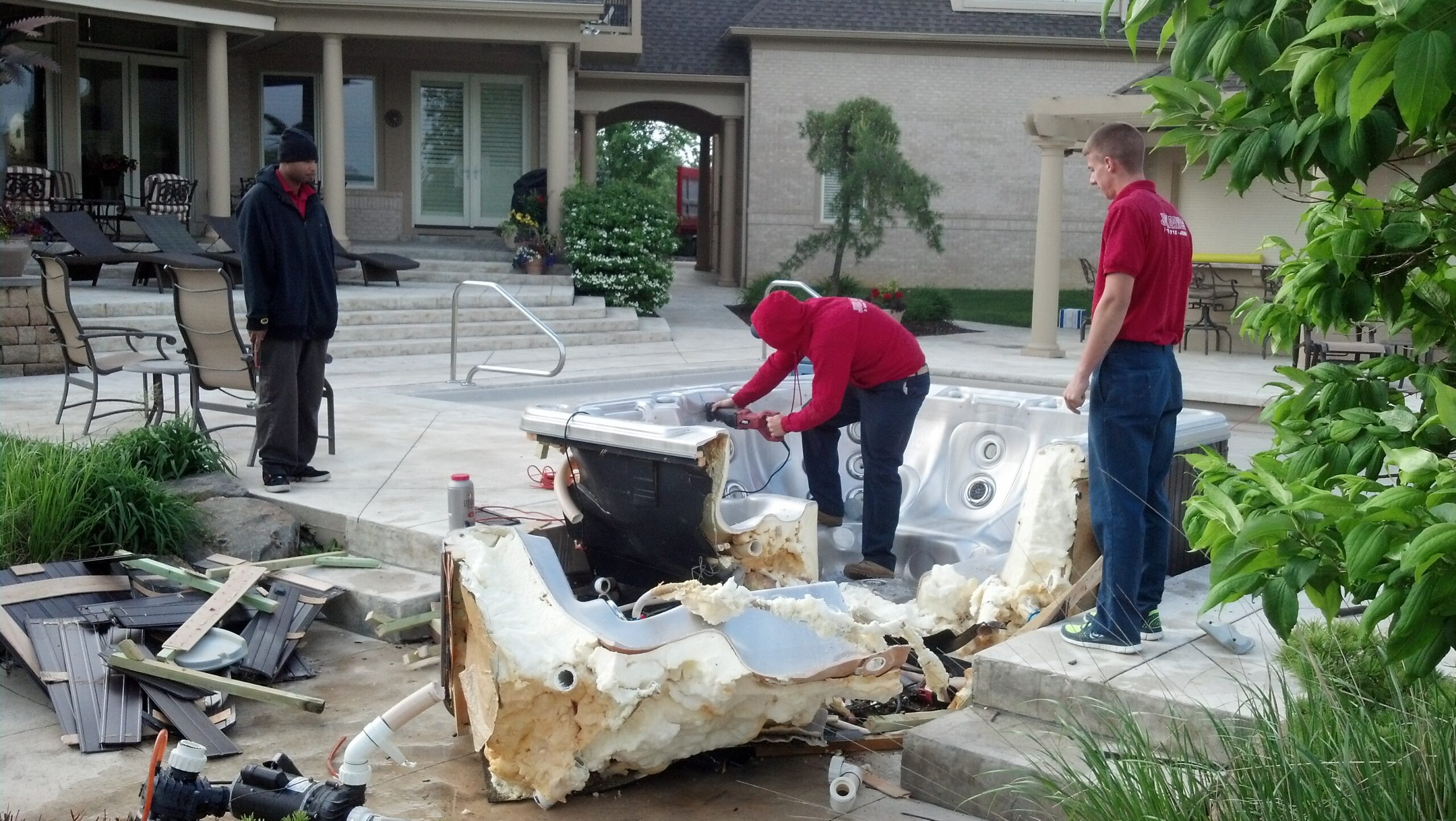 Hot Tub Removal made Simple with Effective and Affordable Services